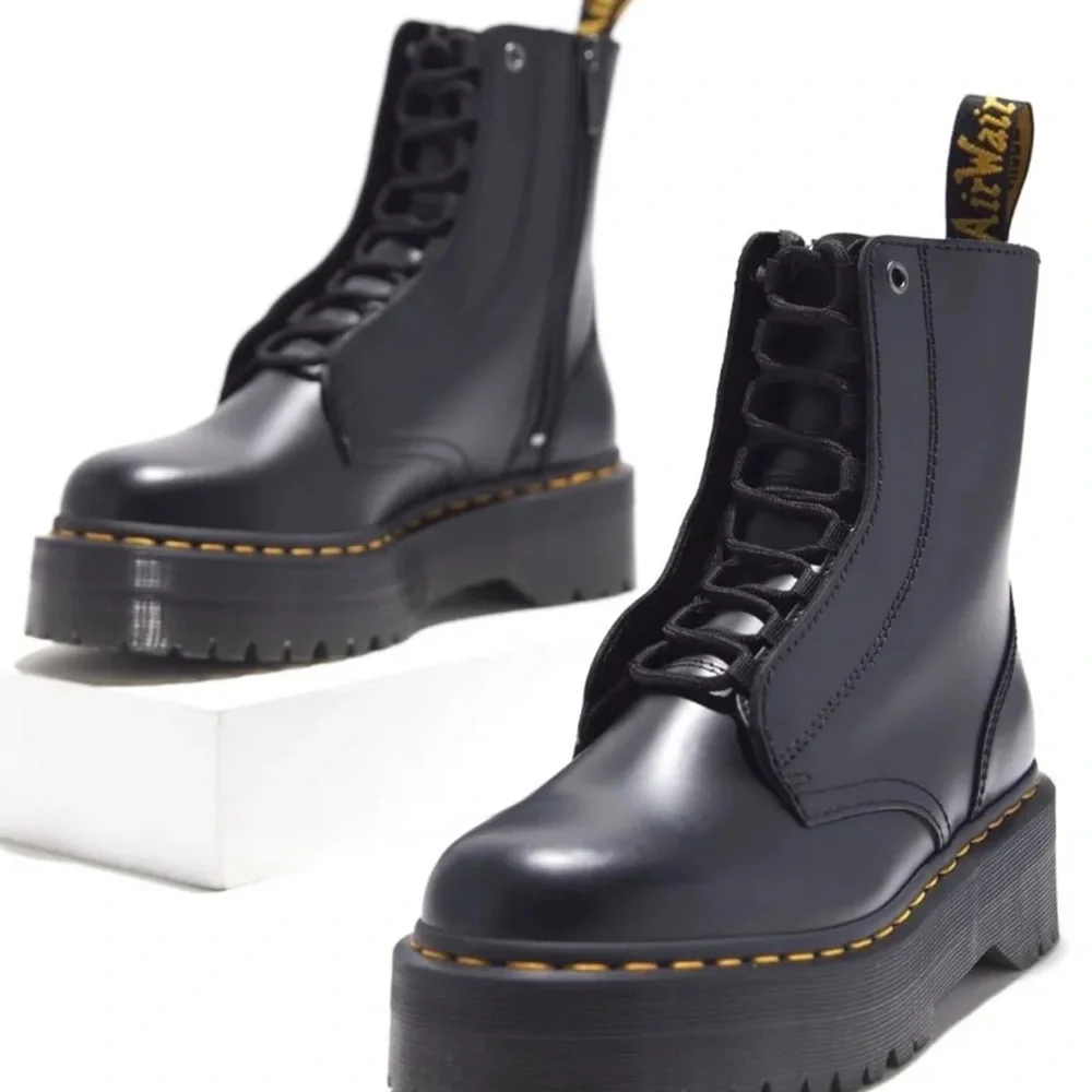 Urban Outfitters Dr Martens Jarrick Platform Boot Smooth Leather Black - Picture 8 of 9